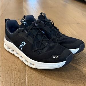 On Cloud Kid’s Black and White running Shoe